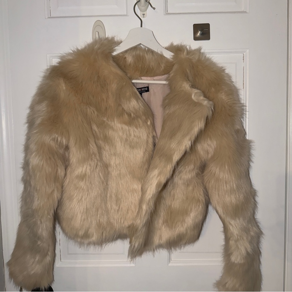 Fashion Nova Chic Faux Fur Jacket in Light Pink xs NWT